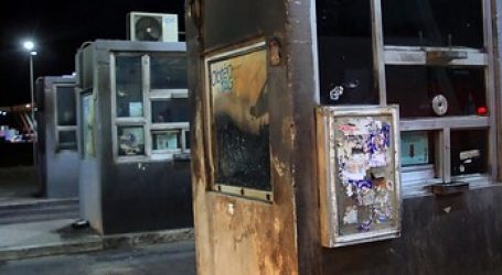 Intentan quemar casetas de peaje en el Acceso Sur a la Región Metropolitana