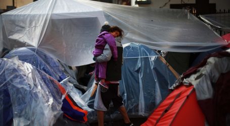 Habilitan albergue para ciudadanos venezolanos acampando en Providencia