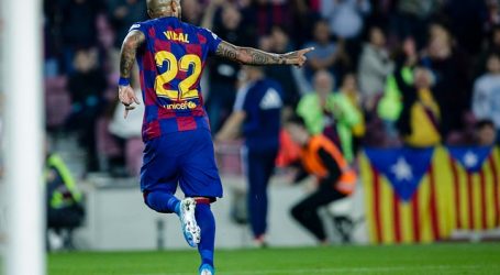 Arturo Vidal abrió de cabeza el camino del triunfo del Barcelona sobre Mallorca