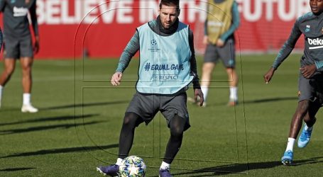 Lionel Messi entrena junto a sus compañeros y apunta a Mallorca