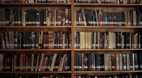 Protocolo de comunas en cuarentena permite venta de libros en línea
