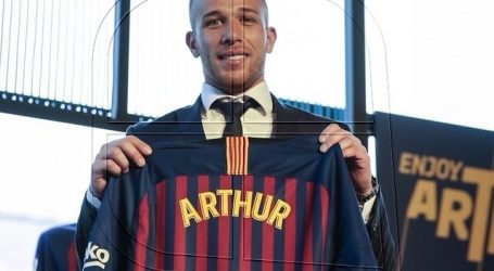 Quique Setién: “El club no me ha comunicado que Arthur se vaya”