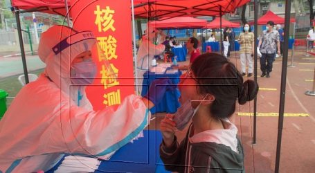 Pekín suma 21 nuevos casos más de Covid-19 tras rebrote en uno de sus mercados