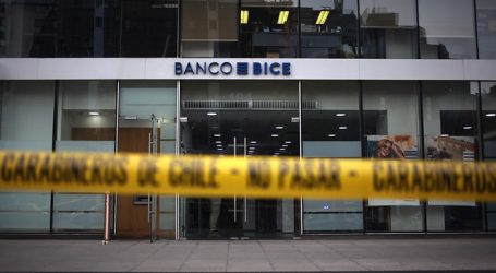 Investigan robo de 20 millones de pesos desde sucursal bancaria en Las Condes