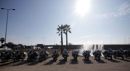 Entregan 15 motocicletas a Carabineros para combatir “encerronas” en la RM