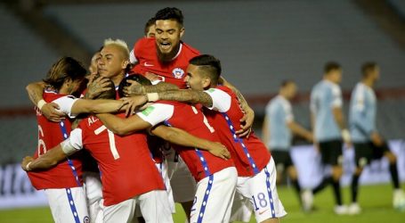 Clasificatorias: La ‘Roja’ cayó en la agonía y con enorme polémica ante Uruguay