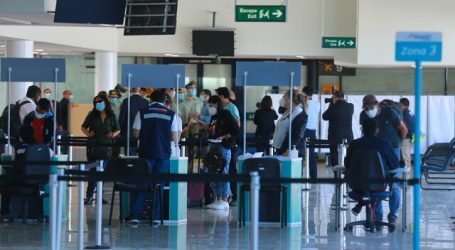 Minsal estableció nuevas restricciones para los viajeros desde el extranjero
