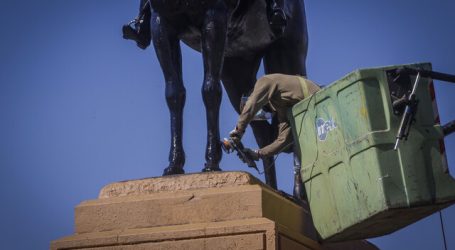 CDE apela a medida cautelar decretada a imputado por daño a estatua de Baquedano