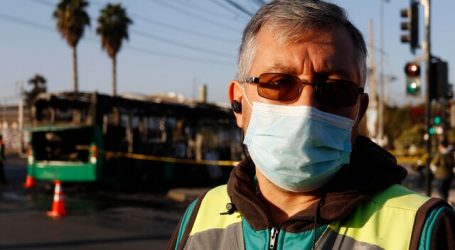 Encapuchados queman bus del Transantiago en Pedro Aguirre Cerda