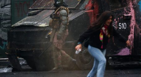 Miles de santiaguinos despidieron el año en la Plaza Italia