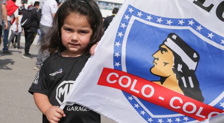 Con el ‘Mati’ ovacionado: Colo Colo presentó a su plantel para la temporada 2020