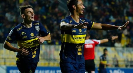 Everton venció a Unión La Calera en la ‘Noche Oro y Cielo’
