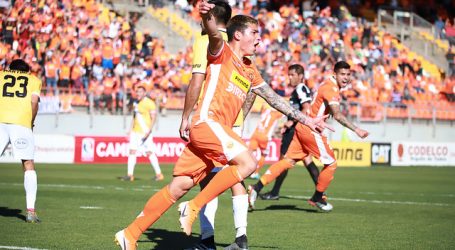 Curicó Unido anunció a Alex Ibacache como su nuevo refuerzo