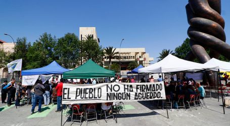Valparaíso: Incendio daña monumento de cobre ubicado a metros del Congreso