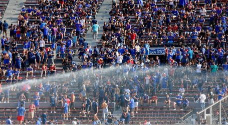 Incidentes aislados se registran en el sector sur del Estadio Nacional