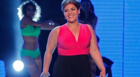 Detienen a cantante Katherine Orellana en Viña del Mar