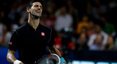 Tenis: Novak Djokovic avanza a semifinales en Dubai y asegura el número uno