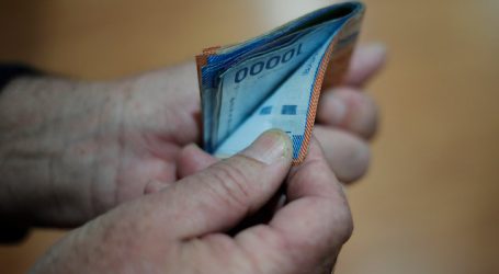 Sueldo mínimo subirá a $319.000 bruto a partir de marzo