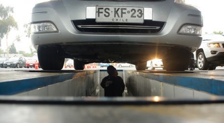 Prorrogan vigencia del certificado de revisión técnica y la licencia de conducir