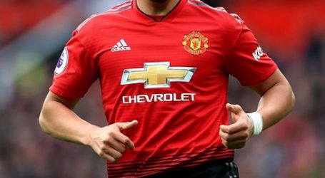 Prensa inglesa sigue situando a Alexis fuera del United para la campaña 2020-21