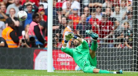 Medio inglés evaluó a Claudio Bravo: “Inspira menos nerviosismo en la defensa”