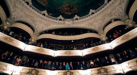 Teatro Municipal suspende funciones de la sala principal a partir del lunes