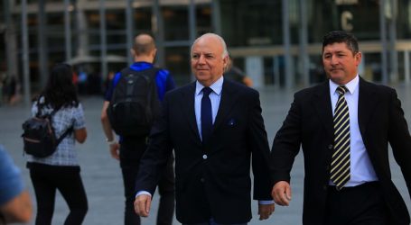 CDE se querelló en contra de tres ex generales directores de Carabineros