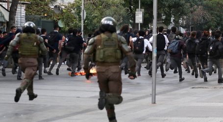 Secundarios protestan en varios puntos de Santiago