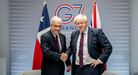 Boris Johnson fue ingresado a la UCI tras empeorar su salud por COVID-19