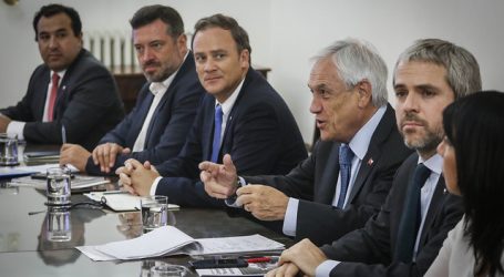 Presidente se reúne con líderes y jefes de bancada de Chile Vamos