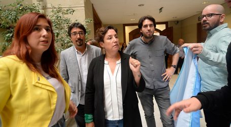 Frente Amplio acusó actitud “triunfalista y temeraria” del Gobierno