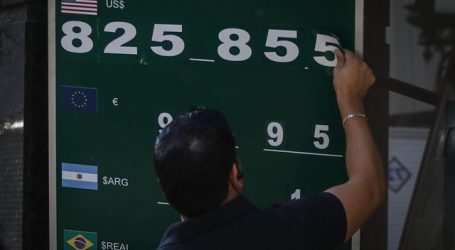 El dólar se mantiene estable y cerró la semana con un alza de 15 pesos