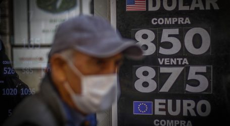 El dólar cerró de forma estable y se mantuvo sobre los 850 pesos