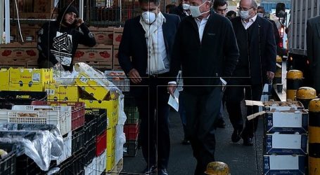 Ministro Walker garantizó abastecimiento de alimentos en Semana Santa