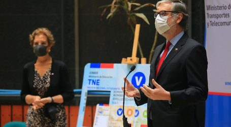 Junaeb hizo llamado a estudiantes a tomarse la foto para la TNE desde sus casas