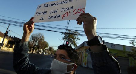 Vecinos de Santiago protestan por aumento de robos: “Estamos sin Dios, ni ley”
