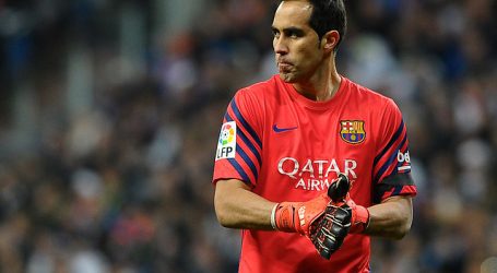 Claudio Bravo aparece entre los mejores metas de la década en la Liga española