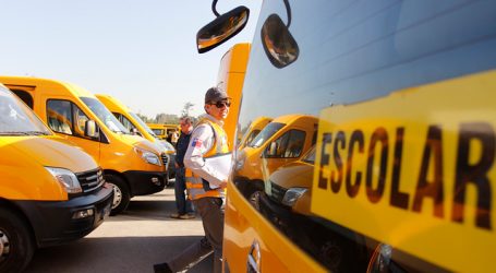 Postergan pago de permisos de circulación a taxis, transportes escolares y buses