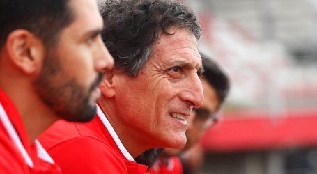 Alianza Lima tramitaría permiso para que Mario Salas viaje a Perú