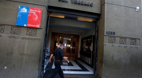 DT oficia a Cencosud para que entregue antecedentes por acogerse a ley de empleo