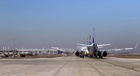 COVID-19: Tráfico aéreo de pasajeros registró importante caída en abril