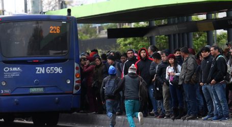 Mujer murió atropellada por bus del Transantiago en Las Condes