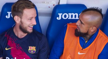 Barcelona buscaría las salidas de Arturo Vidal e Ivan Rakitic