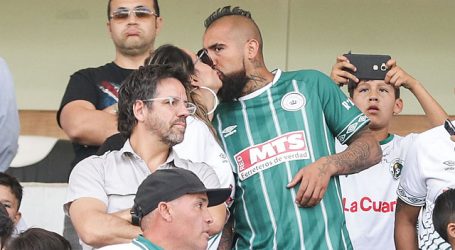 Arturo Vidal donó ayuda para personas de campamentos en Cerro Navia