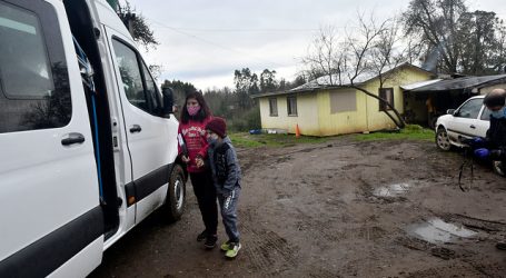 Valdivia: Escuela rural lleva la sala de clases a domicilio