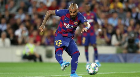 Se quedó sin Liga: Arturo Vidal ingresó en amarga derrota del FC Barcelona