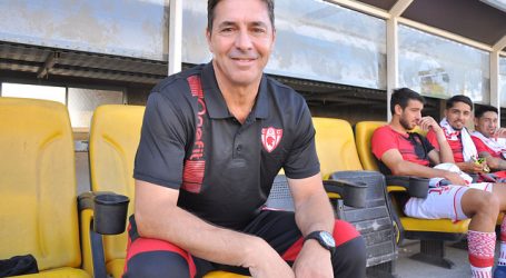 Héctor Almandoz fue oficializado como nuevo entrenador de Deportes Antofagasta