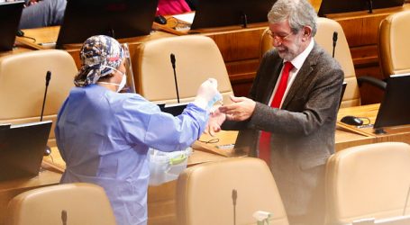 Schilling cuestionó posible veto a proyecto que limita reelección de autoridades