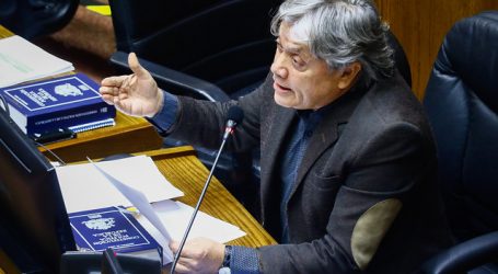 Senador Alejandro Navarro denunció haber sido amenazado de muerte