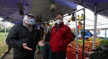 Ministro Walker destacó la baja en el precio del pan y los limones